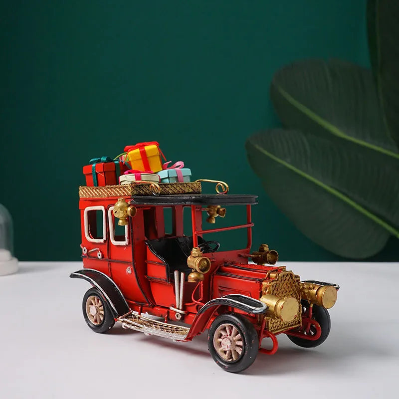 Vintažinis metalinis klasikinio automobilio modelis