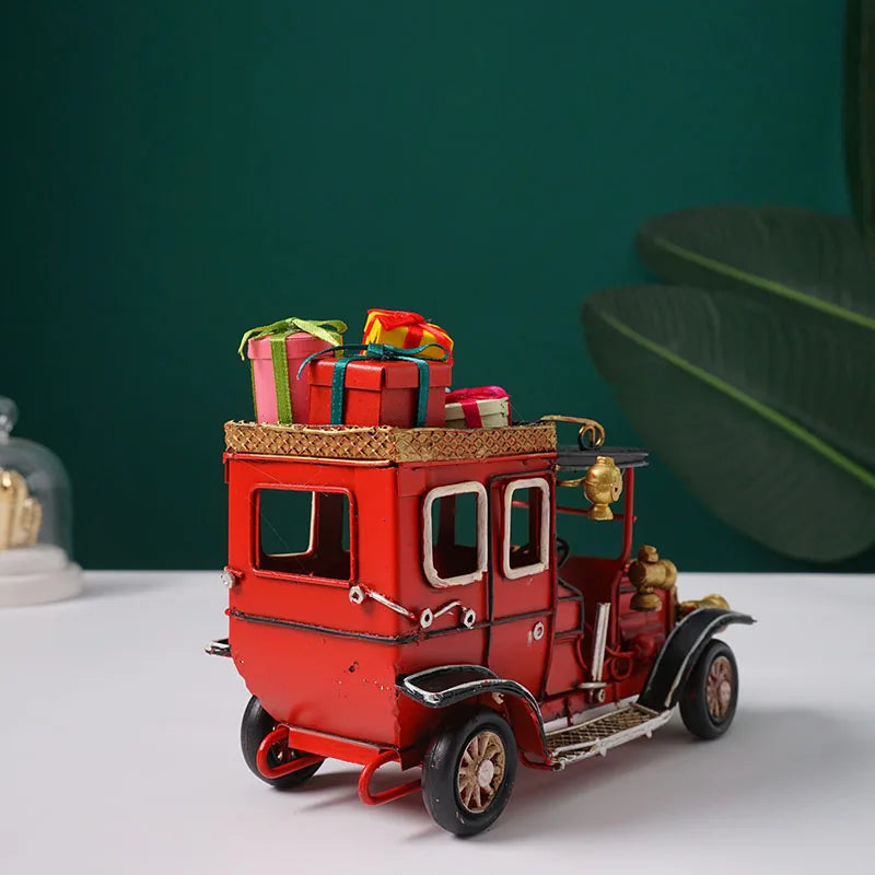 Vintažinis metalinis klasikinio automobilio modelis