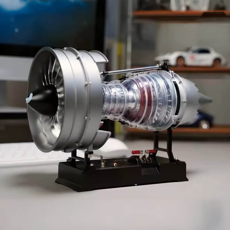 Metalinis lėktuvo turboventiliatoriaus variklio modelis