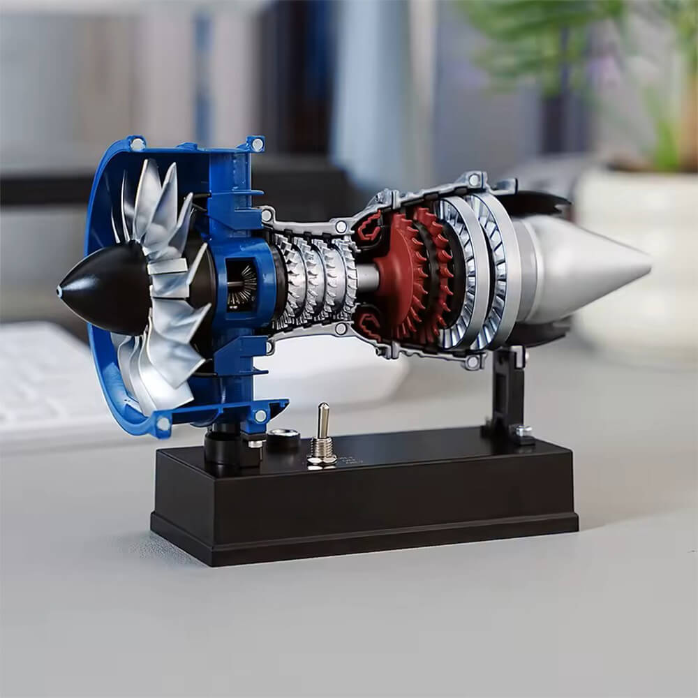 Metalinis kompaktiškas turboventiliatoriaus variklio modelis