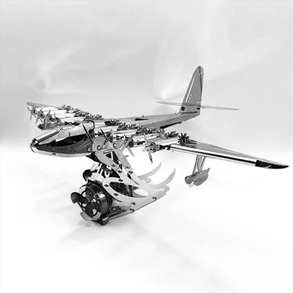 Metalinis „Titan Hughes H-4“ lėktuvo modelis