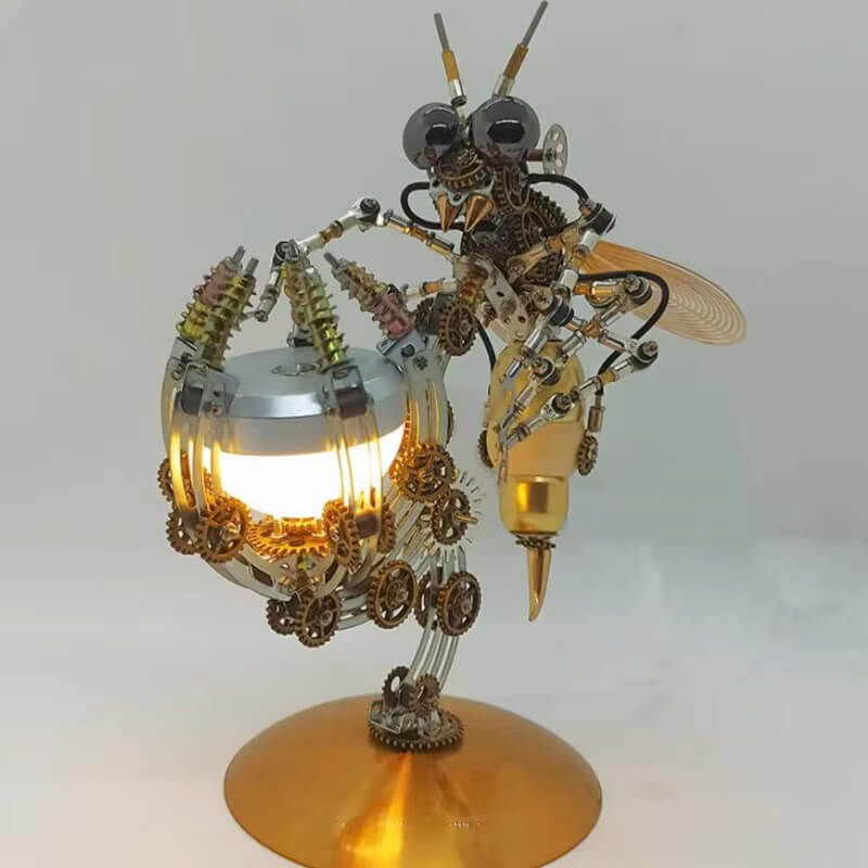 Vapsvos modelis - metalinė lempa